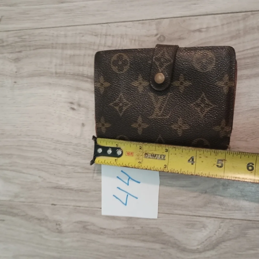 Louis Vuitton Monogram French Kisslock Wallet